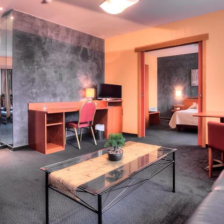 Hotel Tristar Ла-Лувьер Номер фото