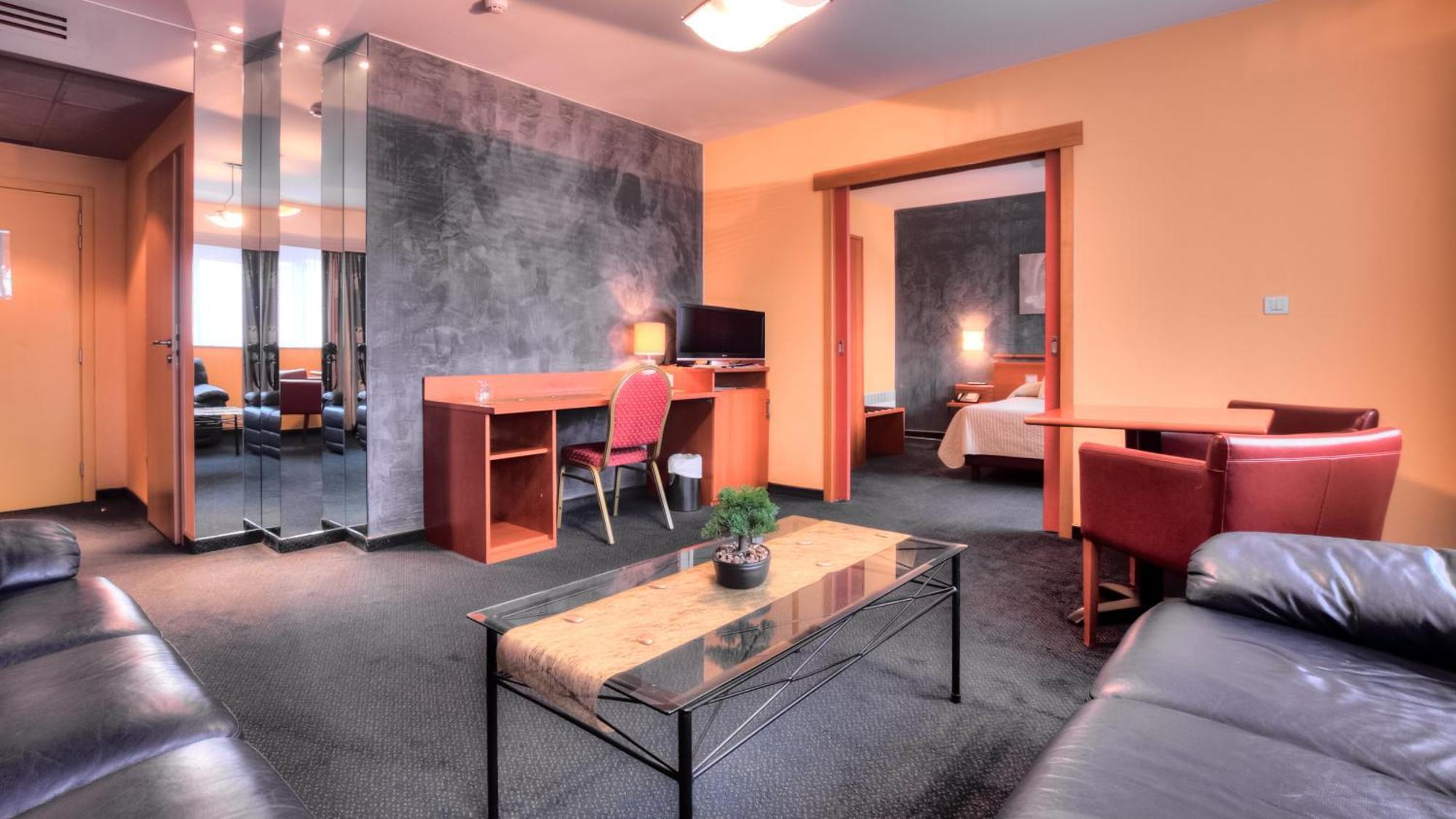 Hotel Tristar Ла-Лувьер Номер фото