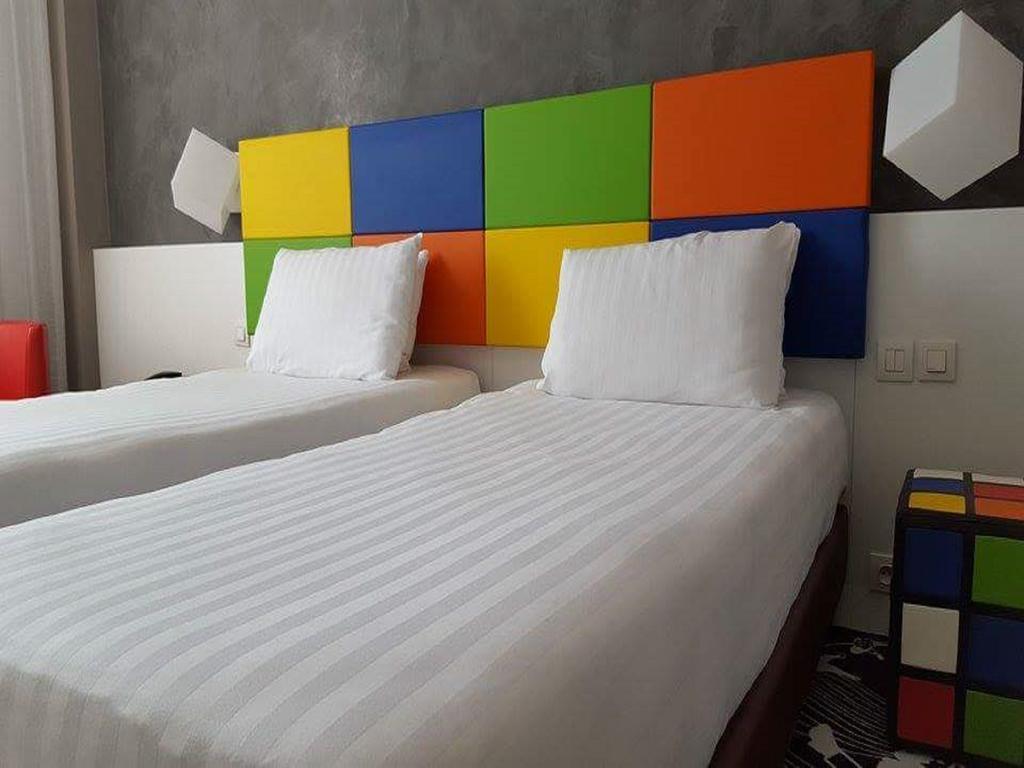 Hotel Tristar Ла-Лувьер Экстерьер фото