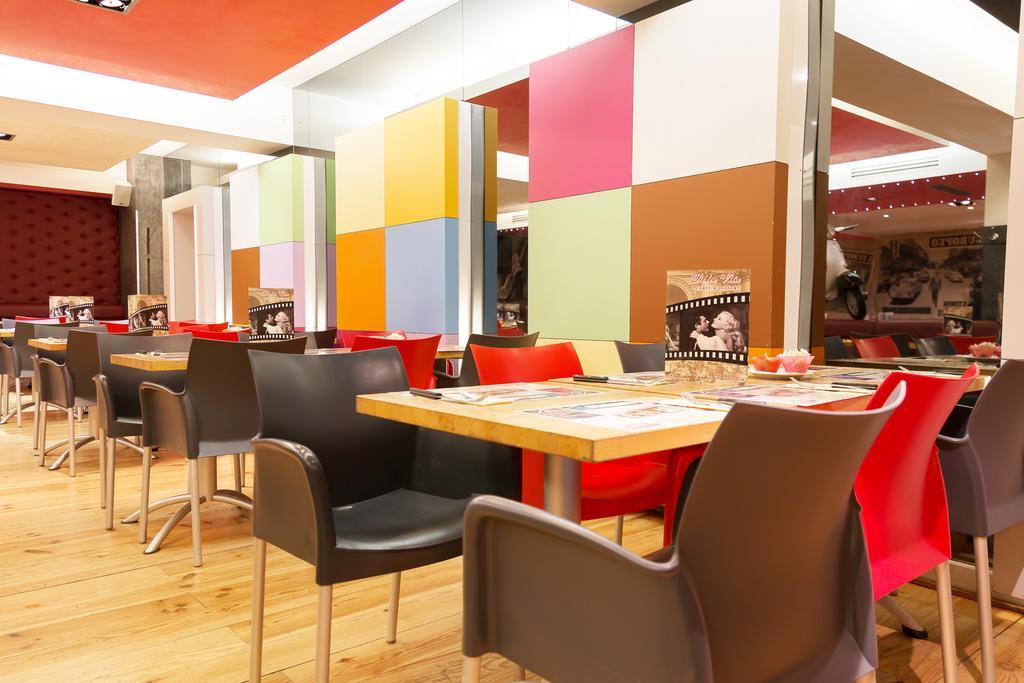 Hotel Tristar Ла-Лувьер Экстерьер фото