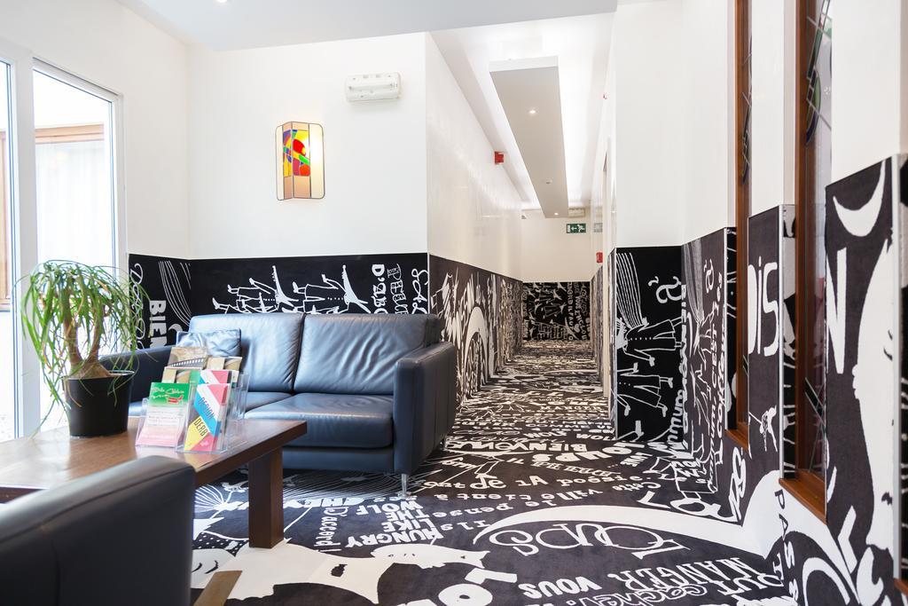 Hotel Tristar Ла-Лувьер Экстерьер фото